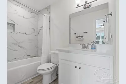 16104 Innerarity Pt Rd, Pensacola, FL 32507 - Photo 20