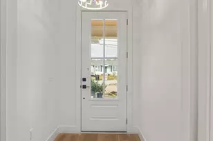 2807 E Gonzales St, Pensacola, FL 32503 - Photo 8