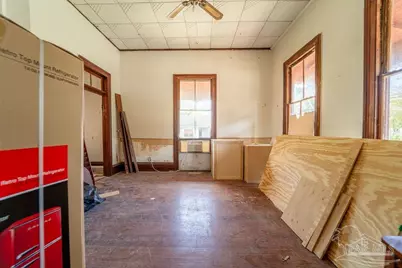 400 W Gregory St, Pensacola, FL 32502 - Photo 8