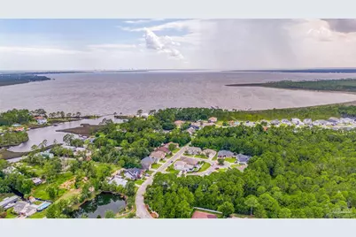 3233 Atlantic Wind Dr, Pensacola, FL 32506 - Photo 8