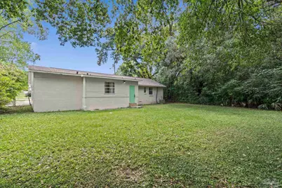 5120 W Fairfield Dr, Pensacola, FL 32506 - Photo 18