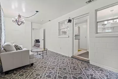 5120 W Fairfield Dr, Pensacola, FL 32506 - Photo 8