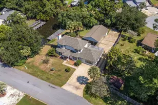 1604 Sumatra Ln, Gulf Breeze, FL 32563 - Photo 1