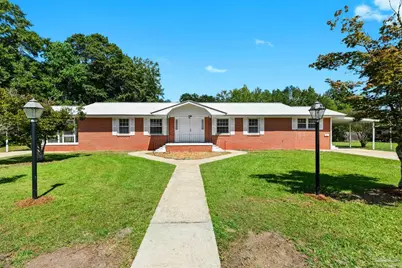 301 E Craig St, Atmore, AL 36502 - Photo 1