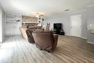 6843 Lake Charlene Dr, Pensacola, FL 32506 - Photo 8