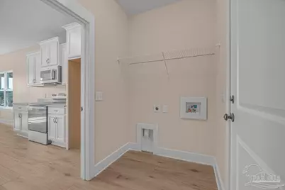 7721 Piper Cir, Milton, FL 32583 - Photo 20
