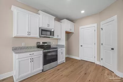 7721 Piper Cir, Milton, FL 32583 - Photo 18