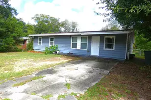 7704 W Gadsden St, Pensacola, FL 32506 - Photo 2