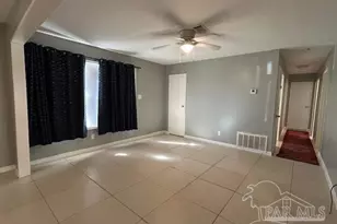 7704 W Gadsden St, Pensacola, FL 32506 - Photo 14