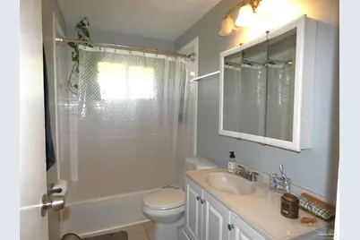 7704 W Gadsden St, Pensacola, FL 32506 - Photo 16