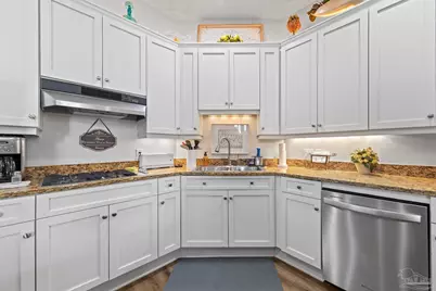 217 W Jackson St #12, Pensacola, FL 32501 - Photo 8