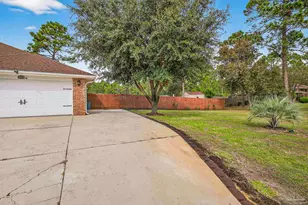 2379 Edgewood Dr, Navarre, FL 32566 - Photo 4