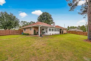 2379 Edgewood Dr, Navarre, FL 32566 - Photo 54