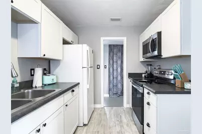 4908 Ravenswood Ave, Pensacola, FL 32506 - Photo 10