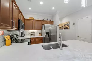 2212 Hadleigh Hills Ct, Navarre, FL 32566 - Photo 4