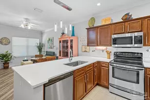 2212 Hadleigh Hills Ct, Navarre, FL 32566 - Photo 2