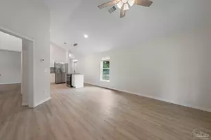 1039 Isabella Rd, Cantonment, FL 32533 - Photo 4