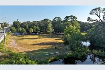 610 S Old Corry Field Rd, Pensacola, FL 32507 - Photo 8