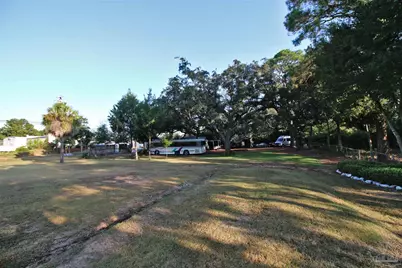 610 S Old Corry Field Rd, Pensacola, FL 32507 - Photo 38