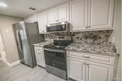 740 N Fairfield Dr, Pensacola, FL 32506 - Photo 8