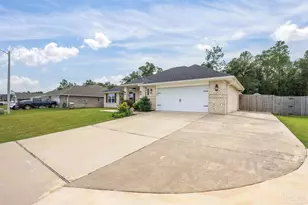 5196 Gaineswood Dr, Milton, FL 32583 - Photo 2