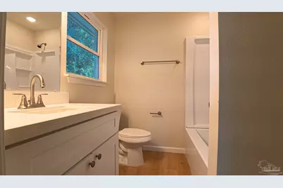 213 Emerald Ave, Pensacola, FL 32505 - Photo 10