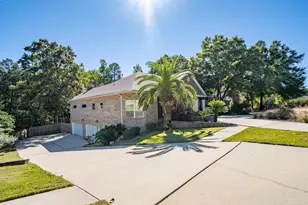 1011 Bucyrus Ln, Cantonment, FL 32533 - Photo 2