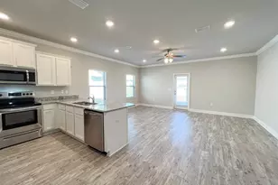 300 S F St, Pensacola, FL 32502 - Photo 2