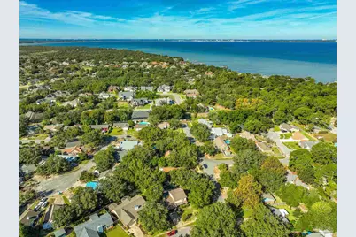 2703 Sanibel Pl, Gulf Breeze, FL 32563 - Photo 10