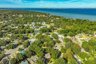 2703 Sanibel Pl, Gulf Breeze, FL 32563 - Photo 10