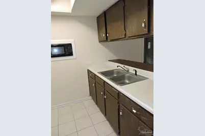 728 N Fairfield Dr, Pensacola, FL 32506 - Photo 6