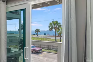 200 Pensacola Beach Rd, Gulf Breeze, FL 32561 - Photo 10