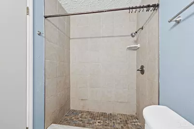 600 W Hannah St, Pensacola, FL 32534 - Photo 48