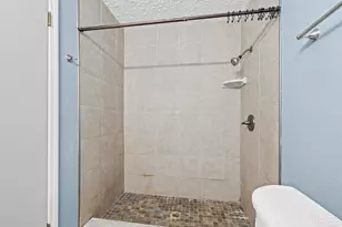 600 W Hannah St, Pensacola, FL 32534 - Photo 48