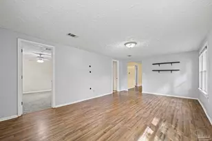 600 W Hannah St, Pensacola, FL 32534 - Photo 32