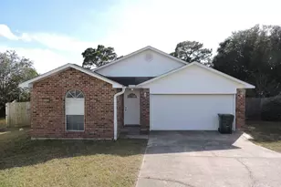 372 Mizzen Ln, Pensacola, FL 32507 - Photo 1