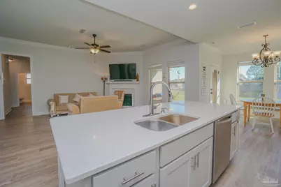 9953 Suwanee Ln, Pensacola, FL 32526 - Photo 10