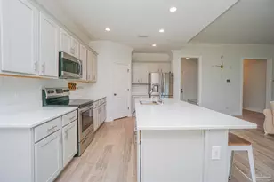 9953 Suwanee Ln, Pensacola, FL 32526 - Photo 14