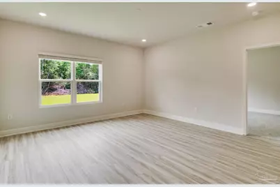 8021 Fir Tree Dr, Milton, FL 32583 - Photo 4