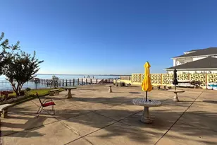 825 Bayshore Dr, Pensacola, FL 32507 - Photo 16