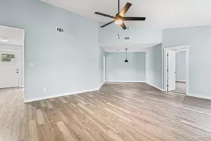 2028 Coral Creek Dr, Pensacola, FL 32506 - Photo 8