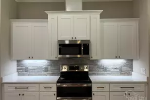 2038 Colby Ct, Navarre, FL 32566 - Photo 10