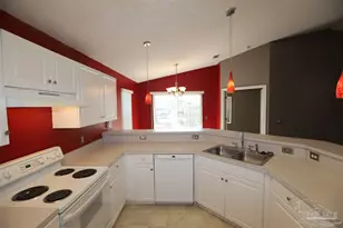 319 Mizzen Ln, Pensacola, FL 32507 - Photo 10