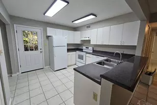 6832 Hunt St, Milton, FL 32570 - Photo 4