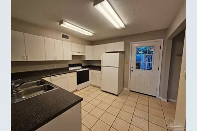 6828 Hunt St, Milton, FL 32570 - Photo 2