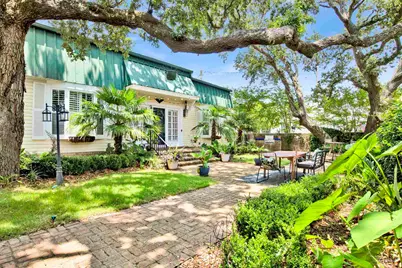 704 Bayshore Dr, Pensacola, FL 32507 - Photo 2