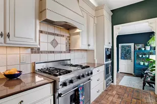 704 Bayshore Dr, Pensacola, FL 32507 - Photo 16