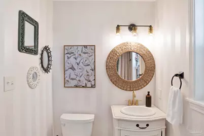 704 Bayshore Dr, Pensacola, FL 32507 - Photo 38