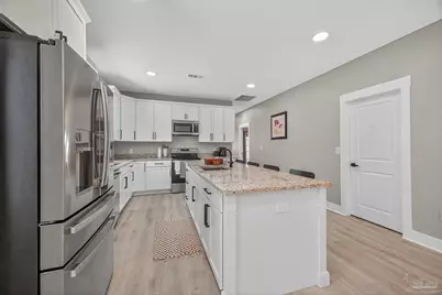 8355 Dudley Ave, Pensacola, FL 32504 - Photo 12