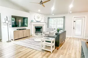 6977 Flintwood St, Navarre, FL 32566 - Photo 4